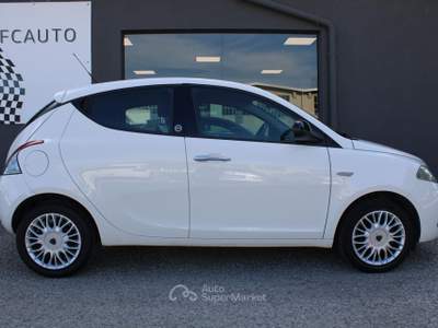 Lancia Ypsilon 5 porte GPL Ecochic Gold Bianco usata Città di Castello