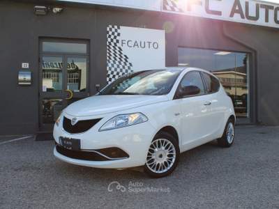 Lancia Ypsilon 5 porte GPL Ecochic Gold Bianco usata Città di Castello