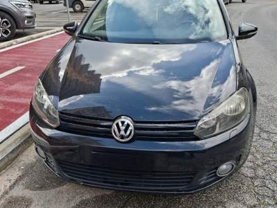 Volkswagen Golf 2.0 tDI DPF 5p. Highline usata Ladispoli