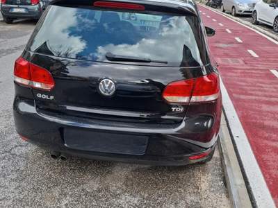 Volkswagen Golf 2.0 tDI DPF 5p. Highline usata Ladispoli