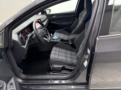 Volkswagen Golf Plug-In Hybrid DSG GTE usata Ladispoli