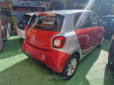 Smart ForFour 70 1.0 Passion NAVI usata Ladispoli