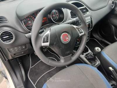 Fiat Punto Fiat Punto EVO 1.3 Mjt 75cv Emotion anno 2012 Bianco usata SAN MARTINO VALLE CAUDINA