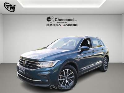 Volkswagen Tiguan Tiguan 2.0 TDI 150 CV SCR DSG Life Blu/Azzurro usata Prato