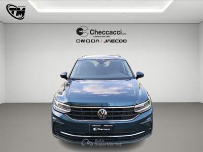 Volkswagen Tiguan Tiguan 2.0 TDI 150 CV SCR DSG Life Blu/Azzurro usata Prato