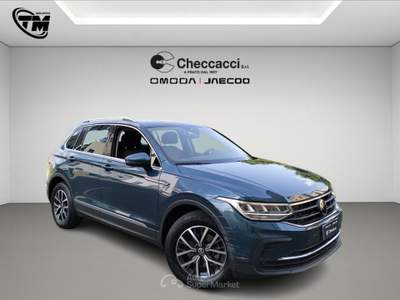 Volkswagen Tiguan Tiguan 2.0 TDI 150 CV SCR DSG Life Blu/Azzurro usata Prato