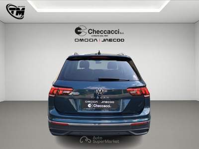 Volkswagen Tiguan Tiguan 2.0 TDI 150 CV SCR DSG Life Blu/Azzurro usata Prato