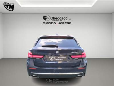 BMW Serie 5 530d 530d 48V Touring Luxury Blu/Azzurro usata Prato