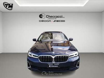 BMW Serie 5 530d 530d 48V Touring Luxury Blu/Azzurro usata Prato