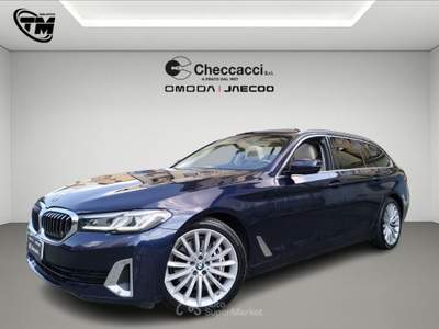 BMW Serie 5 530d 530d 48V Touring Luxury Blu/Azzurro usata Prato