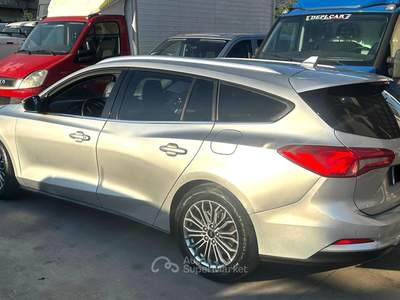Ford Focus FORD FUCUS 1.5 TDI 120CV Grigio usata Maddaloni