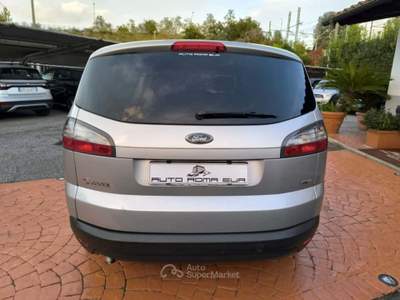 Ford S-Max 2.0 TDCi 140CV Titanium DPF Argento usata Roma