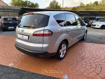 Ford S-Max 2.0 TDCi 140CV Titanium DPF Argento usata Roma