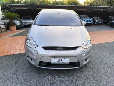 Ford S-Max 2.0 TDCi 140CV Titanium DPF Argento usata Roma