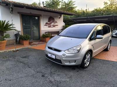 Ford S-Max 2.0 TDCi 140CV Titanium DPF Argento usata Roma