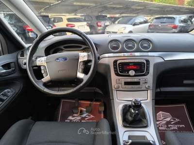 Ford S-Max 2.0 TDCi 140CV Titanium DPF Argento usata Roma