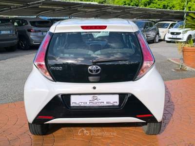 Toyota Aygo 1.0 VVT-i 69 CV 5 porte x-cool TSS PREZZO REALE! Bianco usata Roma