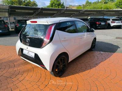Toyota Aygo 1.0 VVT-i 69 CV 5 porte x-cool TSS PREZZO REALE! Bianco usata Roma