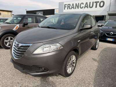 Lancia Ypsilon 1.3 MJT 16V 95 CV 5 porte S&S Platinum Grigio usata CALCINATO