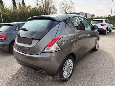 Lancia Ypsilon 1.3 MJT 16V 95 CV 5 porte S&S Platinum Grigio usata CALCINATO