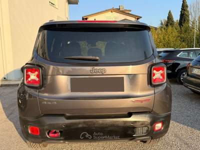 Jeep Renegade 2.0 Mjt 170CV 4WD Active Drive Low Trailhawk Grigio usata CALCINATO