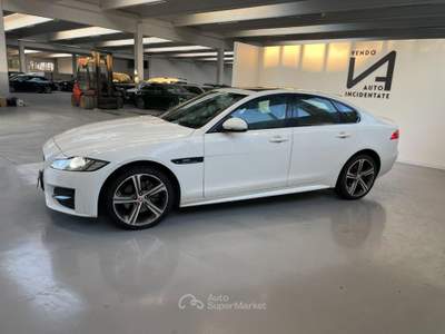 Jaguar XF 2.0 D 180CV AWD R-SPORT AUTOMATICA *GRANDINATA* Bianco usata Megliadino San Vitale