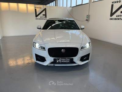 Jaguar XF 2.0 D 180CV AWD R-SPORT AUTOMATICA *GRANDINATA* Bianco usata Megliadino San Vitale