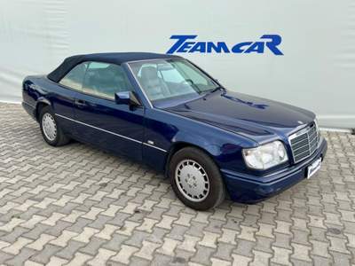 Mercedes-Benz Classe E cat Cabriolet UNICOPROPRIETARIO, ASI Blu/Azzurro usata Crocetta del Montello