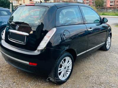 Lancia Ypsilon Platinum usata PRATO