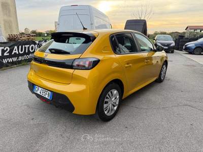 Peugeot 208 PureTech 75 Stop&Start 5 porte Active Giallo usata Venezia