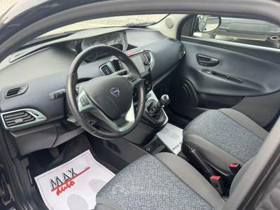 Lancia Ypsilon Lancia Ypsilon 1.0 FireFly 5 porte S&S Hybrid Gold Plus Nero usata Saviano