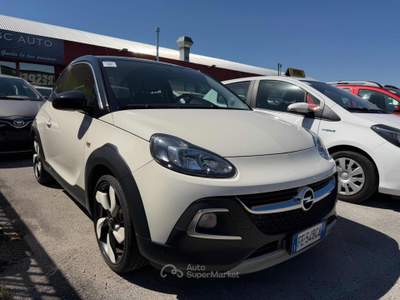Opel Adam Rocks 1.4 87 CV Bianco usata Buttrio