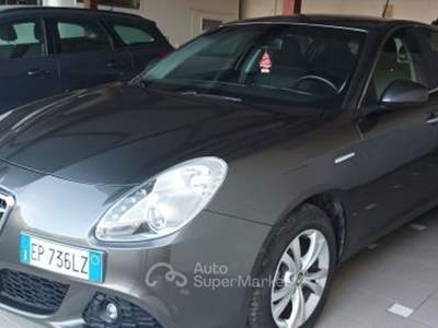 Alfa Romeo Giulietta tenuta come nuova davvero mai urtata Marrone usata oria