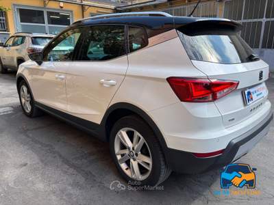 Seat Arona 1.0 tgi FR 90cv Bianco usata Bologna