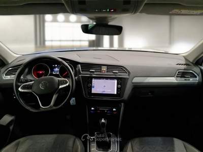 Volkswagen Tiguan VOLKSWAGEN TIGUAN 2.0 TDI SCR 110KW LIFE DSG SUV usata Casei Gerola