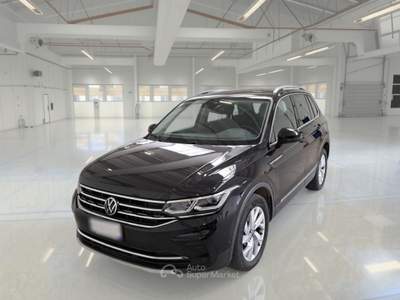 Volkswagen Tiguan VOLKSWAGEN TIGUAN 2.0 TDI SCR 110KW ELEGANCE DSG 4MOTION SUV usata Casei Gerola