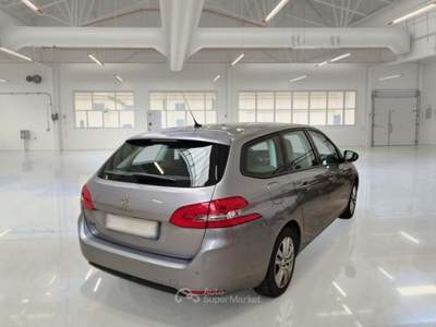 Peugeot 308 PEUGEOT 308 SW BUSINESS BLUEHDI 130 EAT8 SES AUT. STATION WAGON usata Casei Gerola