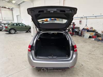 Peugeot 308 PEUGEOT 308 SW BUSINESS BLUEHDI 130 EAT8 SES AUT. STATION WAGON usata Casei Gerola