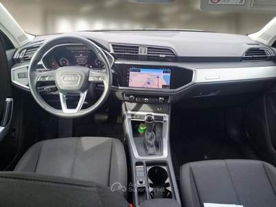 Audi Q3 AUDI Q3 45 TFSI E S TRONIC BUSINESS SUV usata Bari