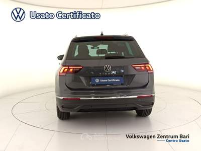 Volkswagen Tiguan 2.0 tdi life 122cv Grigio usata Bari