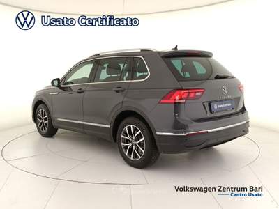 Volkswagen Tiguan 2.0 tdi life 122cv Grigio usata Bari