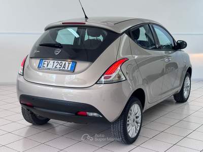 Lancia Ypsilon METANO Ecochic GOLD UNICOPROPRITARIO Bronzo usata Pollenza