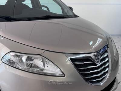 Lancia Ypsilon METANO Ecochic GOLD UNICOPROPRITARIO Bronzo usata Pollenza