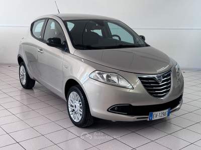 Lancia Ypsilon METANO Ecochic GOLD UNICOPROPRITARIO Bronzo usata Pollenza