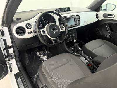 Volkswagen Maggiolino Maggiolino 2.0 tdi bm Design 110cv Bianco usata Fucecchio
