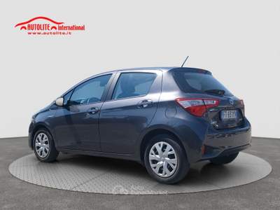 Toyota Yaris Yaris 5p 1.5h Business Grigio usata San Zenone degli Ezzelini