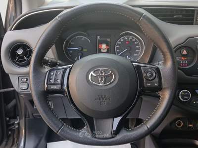 Toyota Yaris Yaris 5p 1.5h Business Grigio usata San Zenone degli Ezzelini