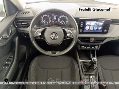 Skoda Kamiq 1.0 tsi ambition 95cv Bianco usata Vigevano