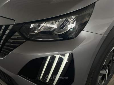 Peugeot 2008 1.2 puretech 100cv allure Grigio usata Verona