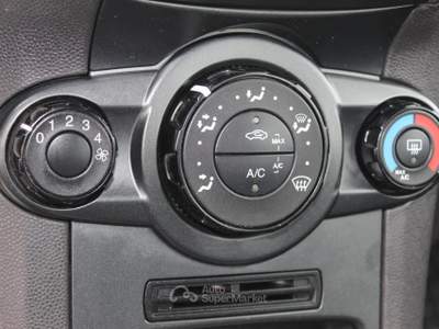Ford Fiesta 1.4 GPL Business Ideale per neopatentati Bianco usata Pisticci